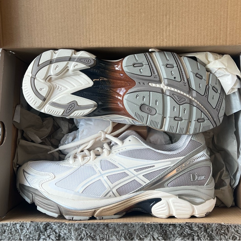 NEVER WORN Asics Arctic Wolf Sneakers London Fog